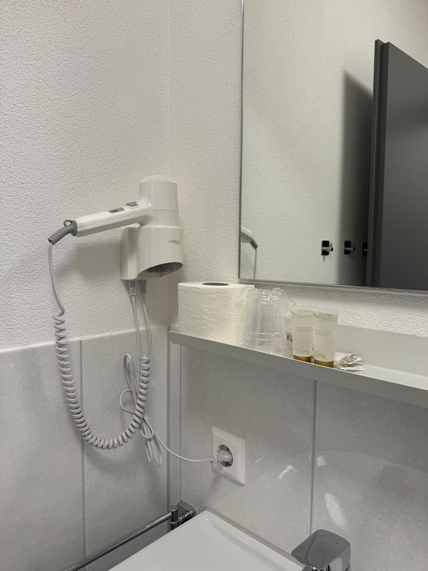 Hotel Lijo, Bei Basel Steinen  外观 照片
